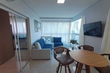 Apartamento &agrave; venda - 185m&sup2; - Meia Praia