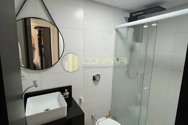 Apartamento &agrave; venda - 120m&sup2; - Meia praia