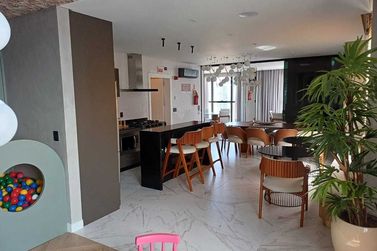 Apartamento &agrave; venda - 134m&sup2; - Balne&aacute;rio Pereque