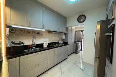 Apartamento &agrave; venda - 147m&sup2; - Meia Praia