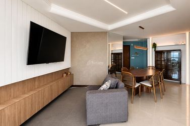 Apartamento &agrave; venda - 170m&sup2; - Meia Praia