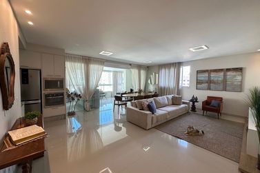 Apartamento &agrave; venda - Meia Praia