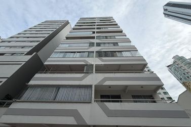 Apartamento &agrave; venda - 85m&sup2; - Centro