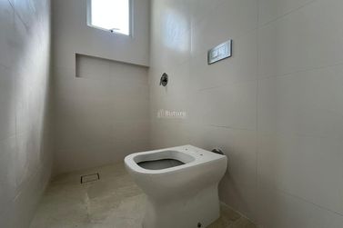 Apartamento &agrave; venda - 132m&sup2; - Meia Praia
