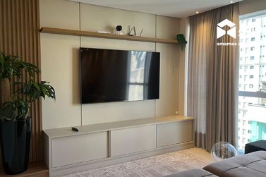 Apartamento para alugar - 200m&sup2; - Meia Praia
