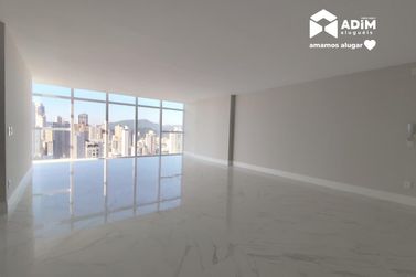 Apartamento para alugar - 125m&sup2; - Centro