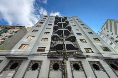 Apartamento &agrave; venda - 96m&sup2; - Centro
