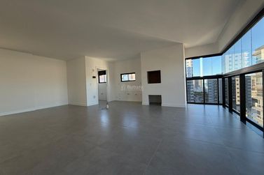 Apartamento &agrave; venda - 127m&sup2; - Perequ&ecirc;
