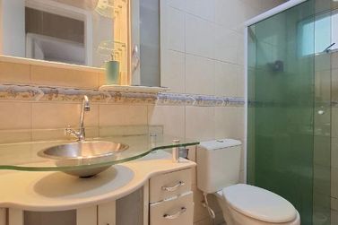 Apartamento para alugar - 111m&sup2; - Meia Praia