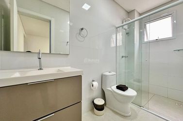 Apartamento &agrave; venda - 110m&sup2; - Meia Praia