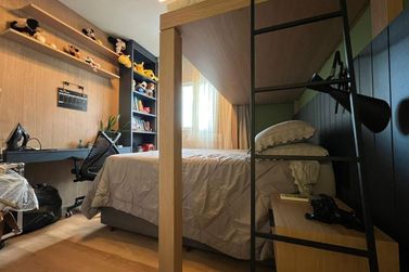 Apartamento &agrave; venda - 145m&sup2; - Meia Praia