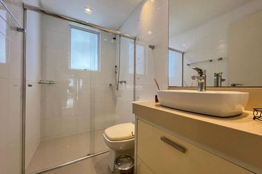 Apartamento &agrave; venda - 148m&sup2; - Meia Praia