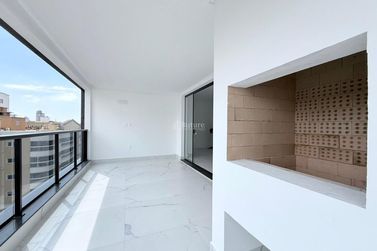 Apartamento &agrave; venda - 160m&sup2; - Meia Praia