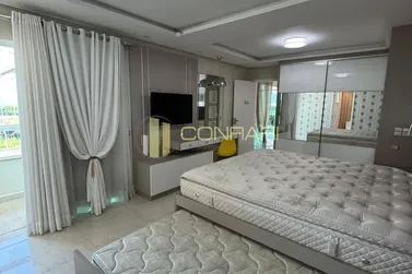 Casa &agrave; venda - 340m&sup2; - Meia Praia