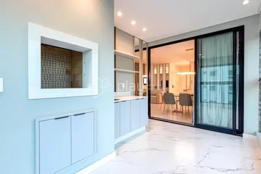 Apartamento &agrave; venda - 114m&sup2; - Meia Praia