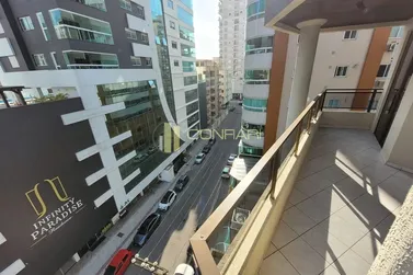 Apartamento &agrave; venda - 137m&sup2; - Meia Praia