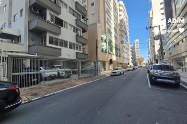Apartamento para alugar - 103m&sup2; - Centro