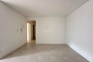 Apartamento &agrave; venda - 119m&sup2; - Meia Praia
