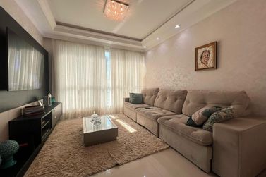 Apartamento &agrave; venda - 171m&sup2; - Meia Praia
