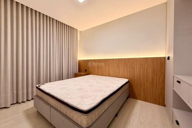 Apartamento &agrave; venda - 180m&sup2; - Meia Praia