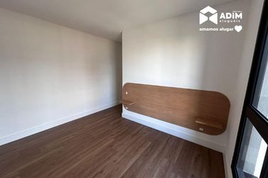 Apartamento para alugar - 125m&sup2; - Meia Praia