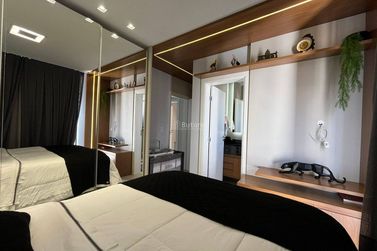 Apartamento &agrave; venda - Meia Praia