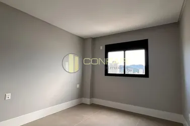 Apartamento &agrave; venda - 198m&sup2; - meia praia