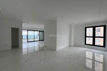 Apartamento &agrave; venda - 210m&sup2; - Centro