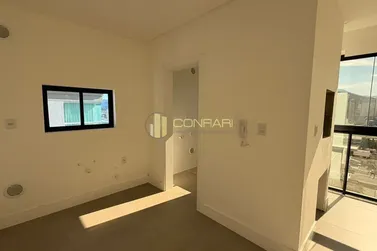 Apartamento &agrave; venda - 103m&sup2; - Meia Praia