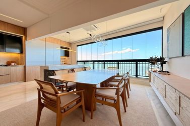 Apartamento &agrave; venda - 200m&sup2; - Meia Praia