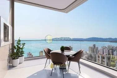 Apartamento &agrave; venda - 130m&sup2; - Meia Praia