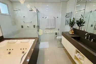 Apartamento &agrave; venda - 281m&sup2; - Meia Praia