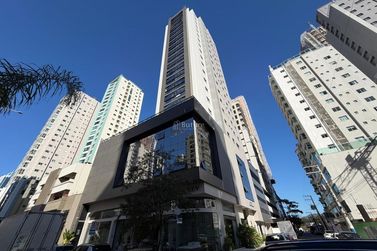 Apartamento &agrave; venda - 137m&sup2; - Centro