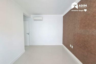 Apartamento para alugar - 270m&sup2; - Meia Praia