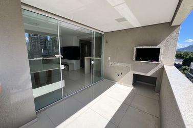 Apartamento &agrave; venda - 100m&sup2; - Meia Praia