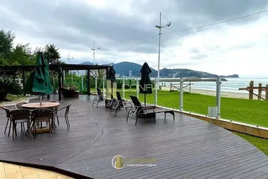 Apartamento &agrave; venda - 500m&sup2; - Meia Praia