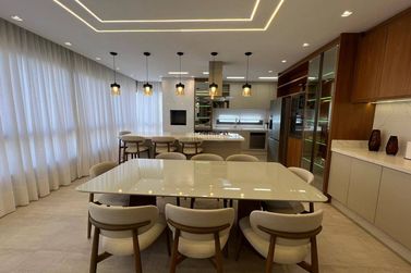 Apartamento &agrave; venda - Meia Praia