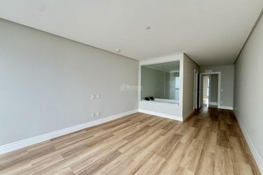 Apartamento &agrave; venda - 217m&sup2; - Barra Sul
