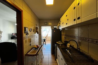 Apartamento para alugar - 80m&sup2; - Centro