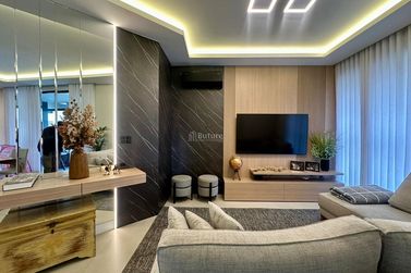 Apartamento &agrave; venda - 127m&sup2; - Meia Praia