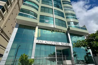 Apartamento &agrave; venda - 240m&sup2; - Meia Praia