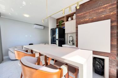 Apartamento &agrave; venda - 185m&sup2; - Meia Praia