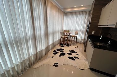 Apartamento &agrave; venda - 135m&sup2; - Meia Praia