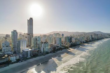Apartamento &agrave; venda - 356m&sup2; - Meia Praia