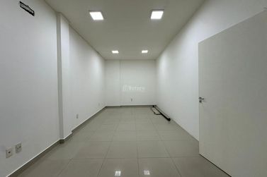 Sala Comercial &agrave; venda - 1252m&sup2; - Meia Praia