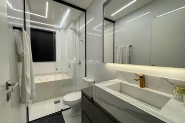Apartamento &agrave; venda - 270m&sup2; - Meia Praia