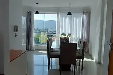 Apartamento &agrave; venda - 90m&sup2; - Meia Praia