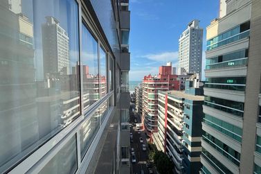 Apartamento &agrave; venda - 146m&sup2; - Meia Praia