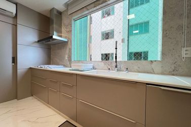 Apartamento &agrave; venda - 352m&sup2; - Centro