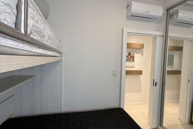 Apartamento &agrave; venda - 107m&sup2; - Meia Praia